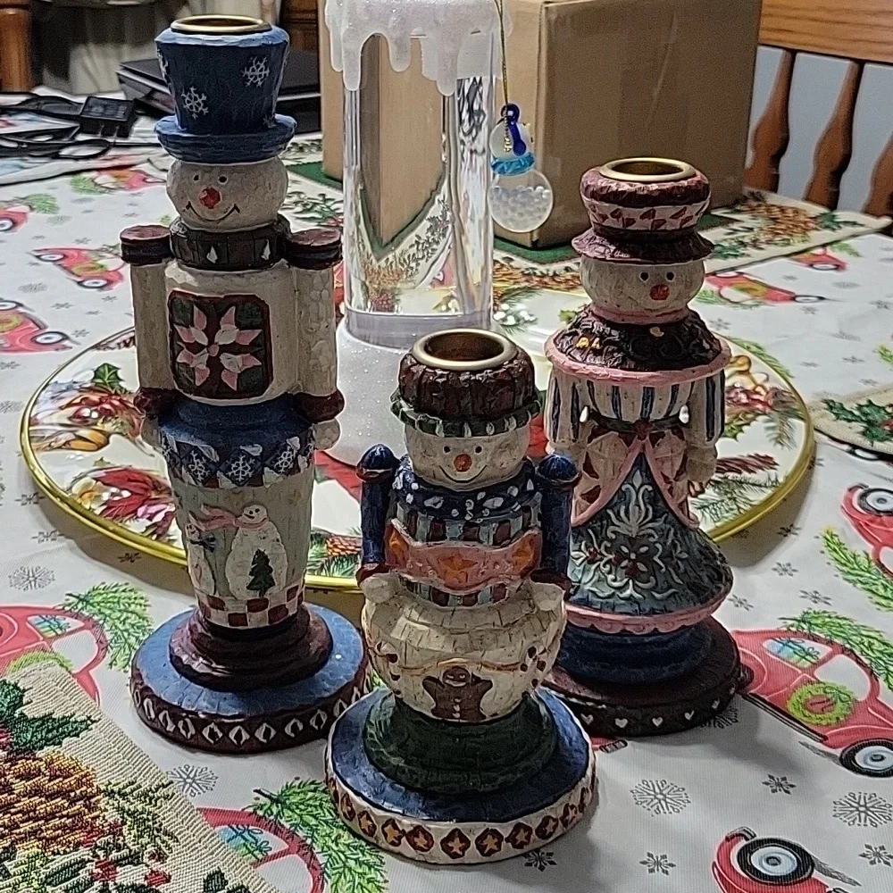 CHRISTMAS CANDLE SET - Picture 3 of 9